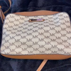 Michael Kors Crossbody